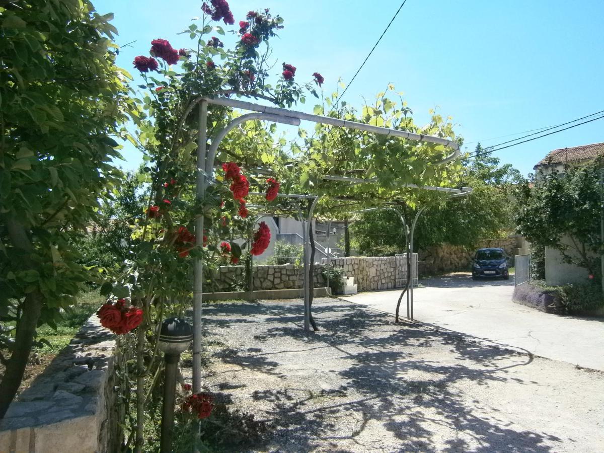 Apartment Rose Krk Town Zewnętrze zdjęcie