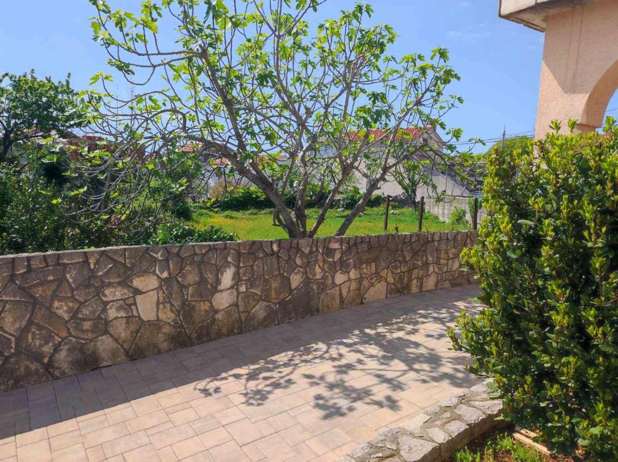Apartment Rose Krk Town Zewnętrze zdjęcie